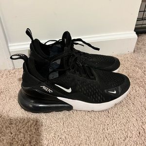 Black Nike Air Max 270 (youth 6.5/women’s 8)